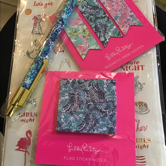 Lilly Pulitzer Agenda Bonus Pack - Picture 5 of 6
